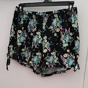 Floral Black Women's Shorts